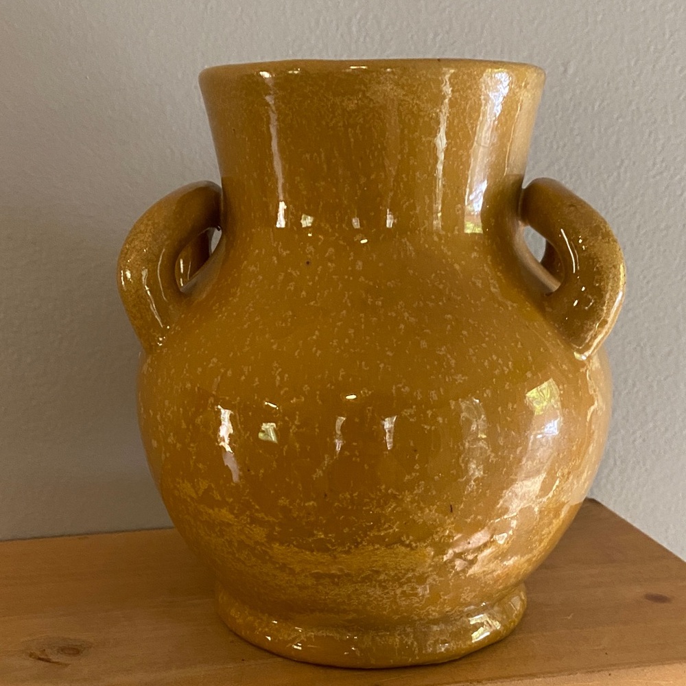 Genuine Bybee Pottery gold crystalline glaze handled vase.